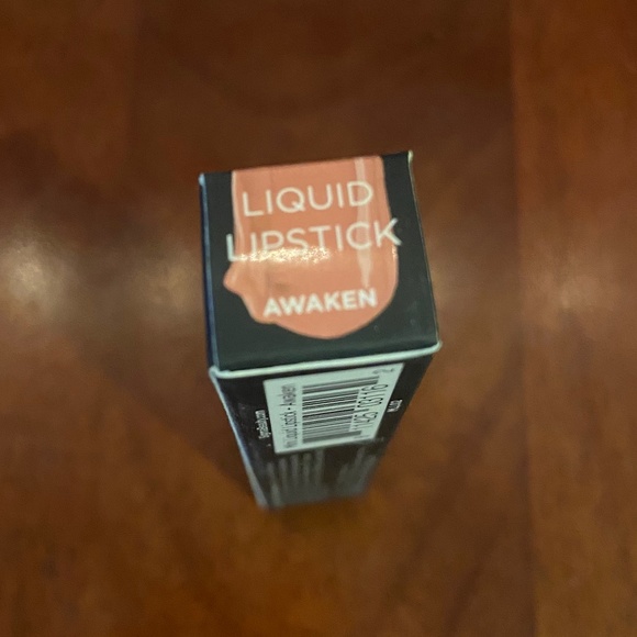 3 FOR $30 - DELUXE SIZE SIGMA LIQUID LIPSTICK - Picture 4 of 7